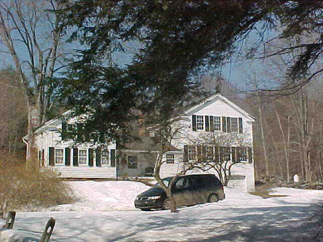 Building photograph for 13 PUDDLERS LANE